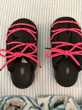 UGG Black Quilted space slider tech slides women's size 6 $40